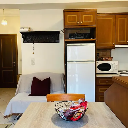 Apartment Basis Karpenisi