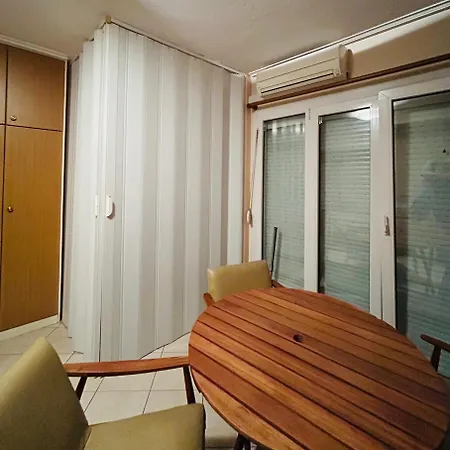 Basis Apartment *