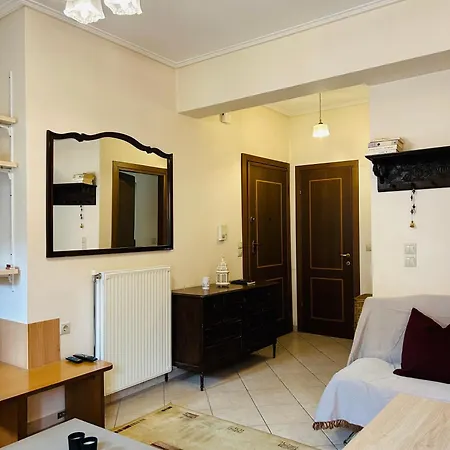 Apartment Basis Karpenisi